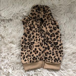 Baby 3month fleece vest in cheetah! 🐆